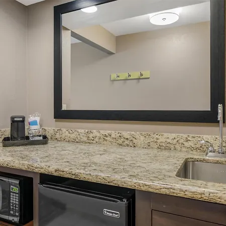 Hampton Inn & Suites Crawfordsville-3