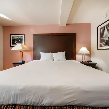 District Hotel By Oyo Portland Convention Center-2