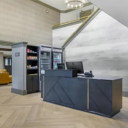 Best Western Potsdam University Park Inn-3