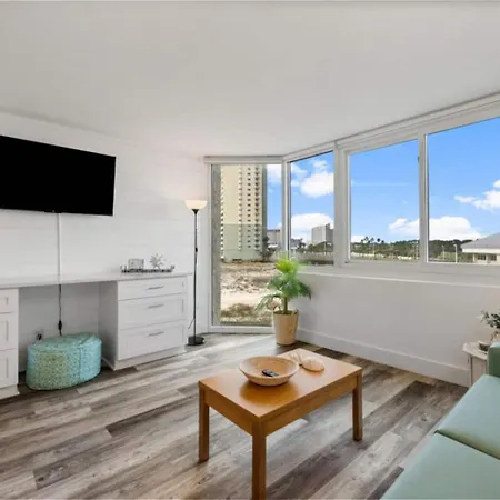Top Of The Gulf 410 Beach Front Condo - Renovated!-3