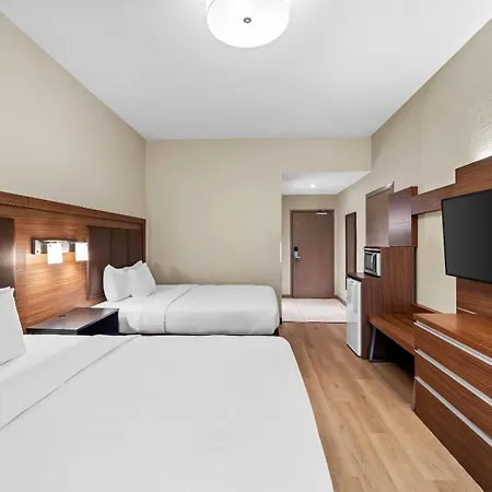 Days Inn & Suites By Wyndham Fort Myers Near Jetblue Park-3