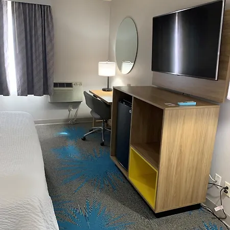 Days Inn By Wyndham Custer-2