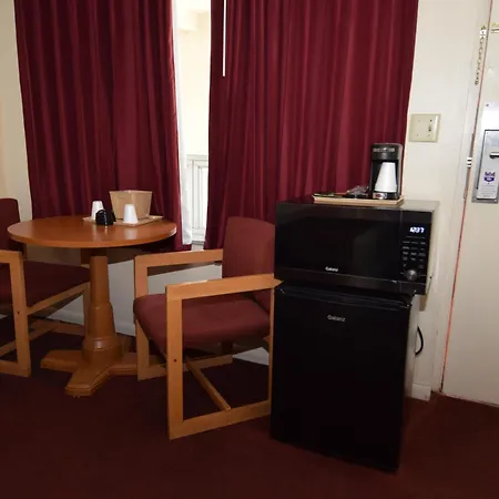 Knights Inn Oswego East-3