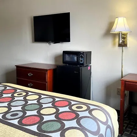 Super 8 By Wyndham Madison In-2
