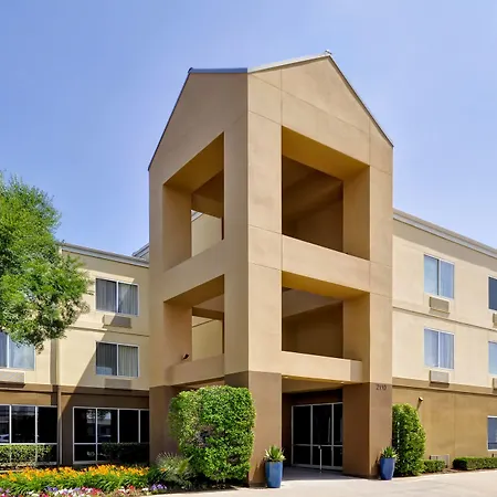 Fairfield Inn & Suites Dallas Medical/Market Center-2