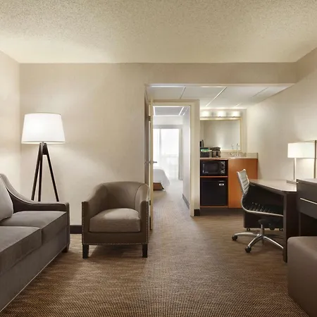 Embassy Suites By Hilton Oklahoma City Will Rogers Airport-3