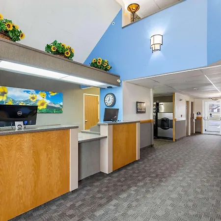 Days Inn By Wyndham Great Falls-3