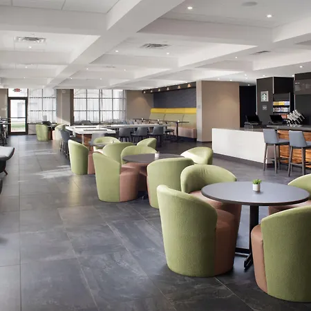 Courtyard By Marriott Edina Bloomington-3