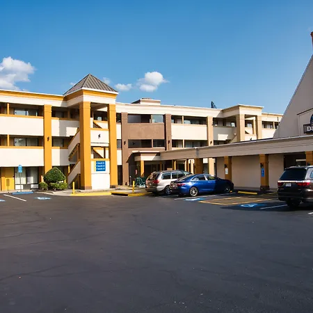 Days Inn Alexandria By Wyndham-2