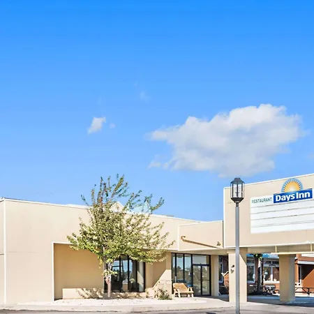 Days Inn By Wyndham Henrietta/Rochester Area-2