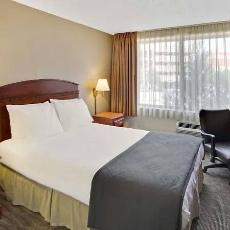 Days Inn By Wyndham Silver Spring-3