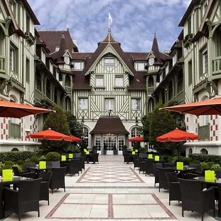 Hotel Barriere Le Normandy-2