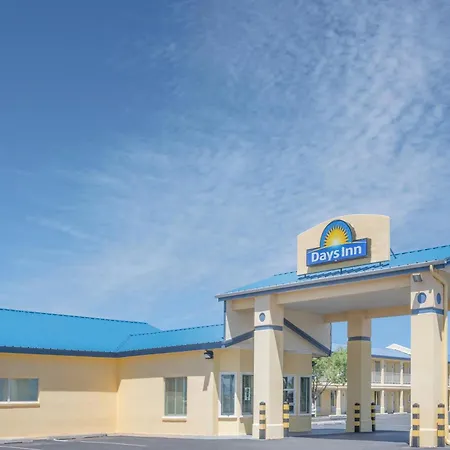 Days Inn By Wyndham Deming-3