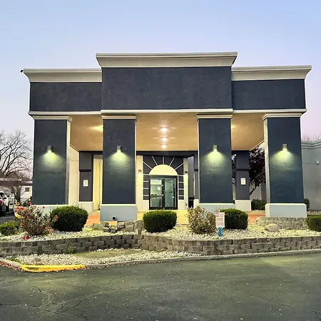 Quality Inn & Suites-3
