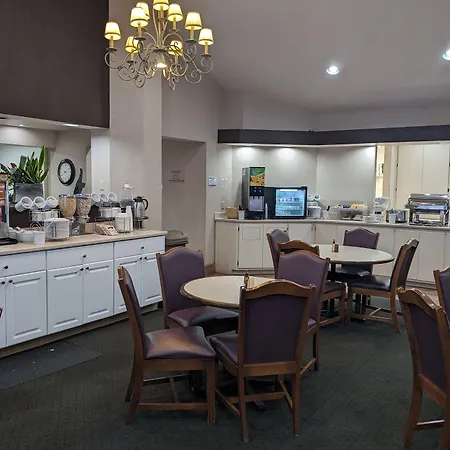 Hawthorn Extended Stay By Wyndham Green Bay-2
