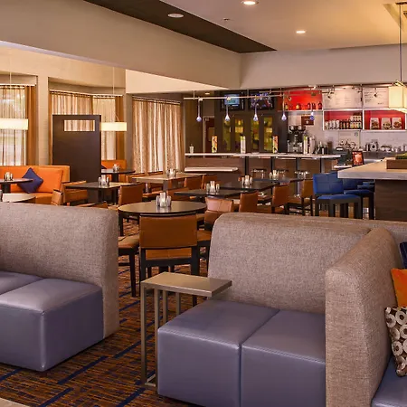 Courtyard By Marriott Richmond West-3