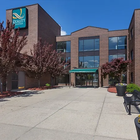 Quality Suites Lansing West-3