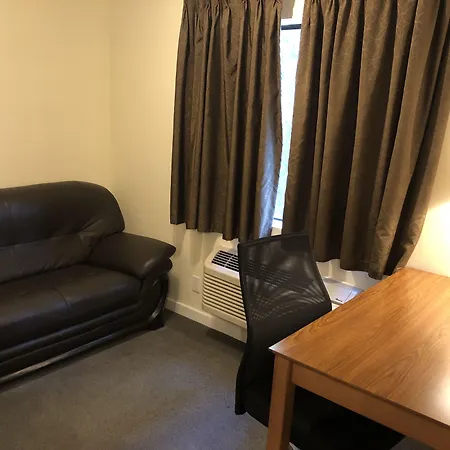 Travelodge By Wyndham Pasadena Central-2