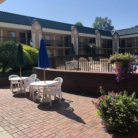 Quality Inn Morganton Southeast-3
