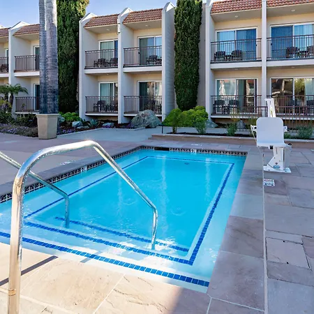 Best Western Plus Royal Oak Hotel-3
