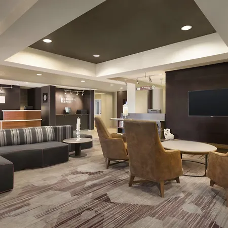 Courtyard By Marriott Bloomington Normal-3
