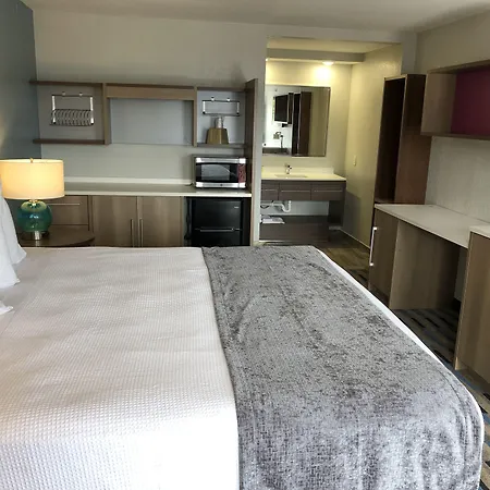 All Seasons Inn & Suites-3