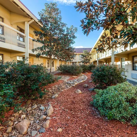 La Quinta Inn By Wyndham Bossier City-2
