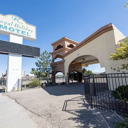 Royal Holiday Motel By Belvilla Gallup I-40-2
