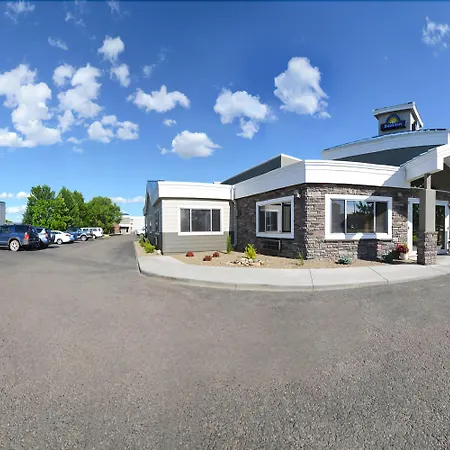 Days Inn By Wyndham Bismarck-2