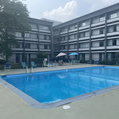 Wingate By Wyndham Troy-2
