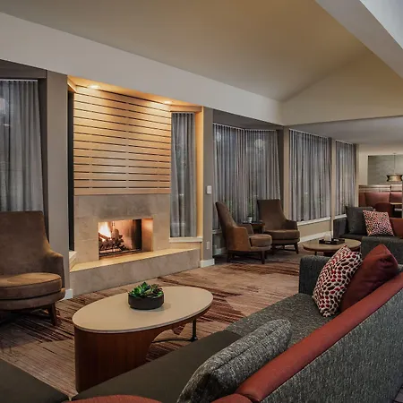 Courtyard By Marriott Greensboro-3