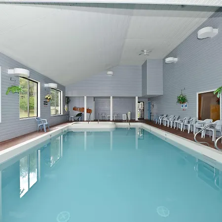 Americas Best Value Inn Saint Ignace-2