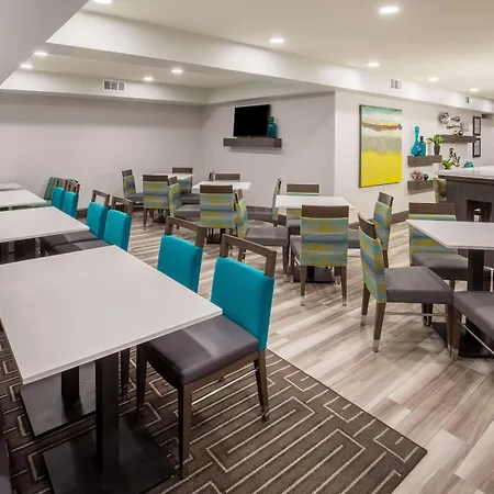 Hampton Inn Monterey-2