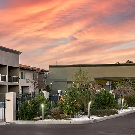Best Western Plus Lake Front Hotel-3