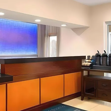 Dubuque Inn And Suites-3