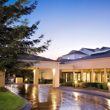 Courtyard By Marriott Portland Beaverton-2