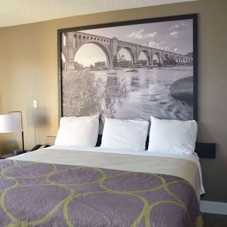Super 8 By Wyndham Fredericksburg-3