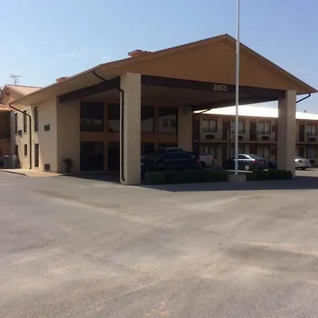 Days Inn By Wyndham Abilene-3