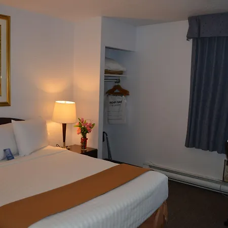 Emerald Hotel & Suites Calgary Airport-2