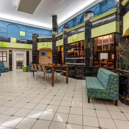 Days Inn By Wyndham Sandusky Cedar Point-3