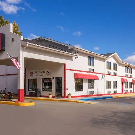 Econo Lodge Grand Forks-3
