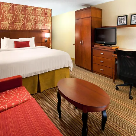 Courtyard By Marriott Las Vegas Convention Center-2