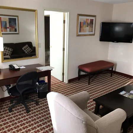 Best Western Plus Grosvenor Airport Hotel-2
