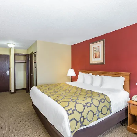 Baymont By Wyndham Fort Dodge-3
