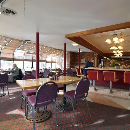 Howard Johnson By Wyndham Bangor-3