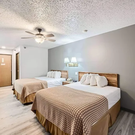 Travelodge By Wyndham Longmont-2