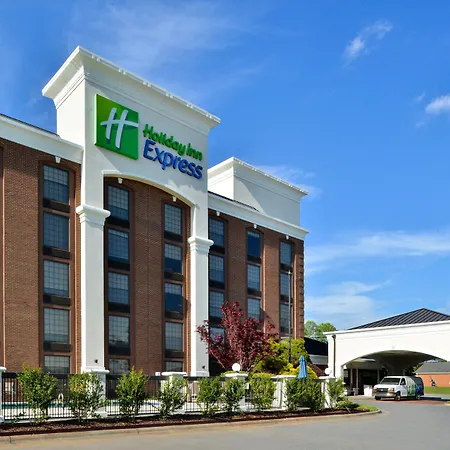 Holiday Inn Express Winston-Salem Medical Ctr Area-2