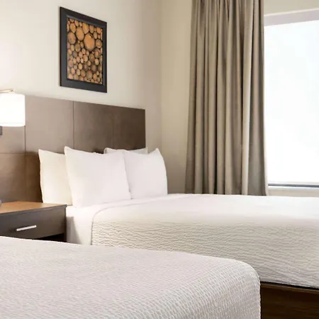 Days Inn & Suites By Wyndham Bozeman-2