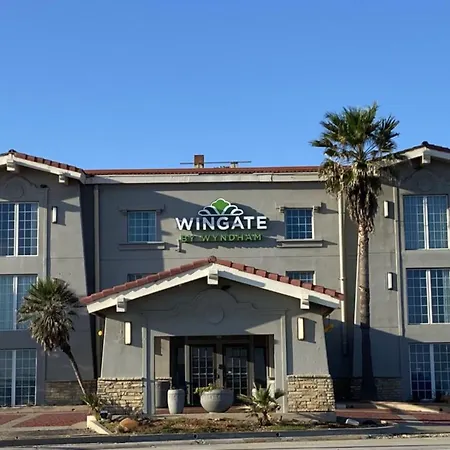 Wingate By Wyndham Galveston Beachfront At The Seawall-3