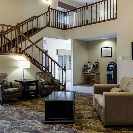Quality Suites Near West Acres-2